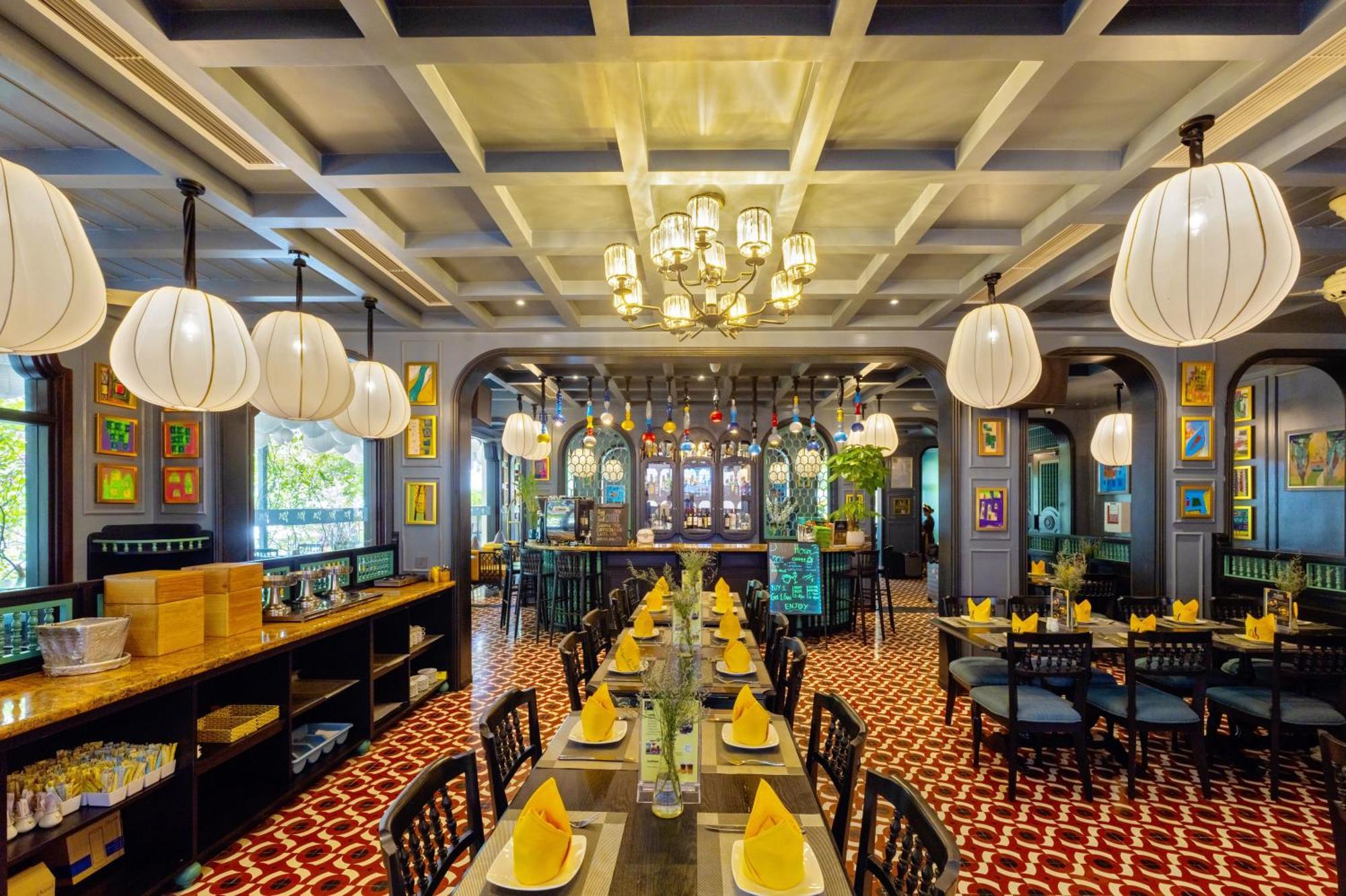 Son Hoi An Boutique Hotel&Spa Extérieur photo The interior of the restaurant