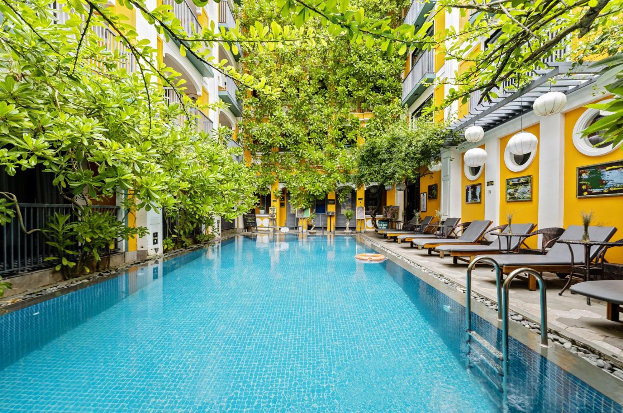 Son Hoi An Boutique Hotel&Spa Extérieur photo The swimming pool at the hotel